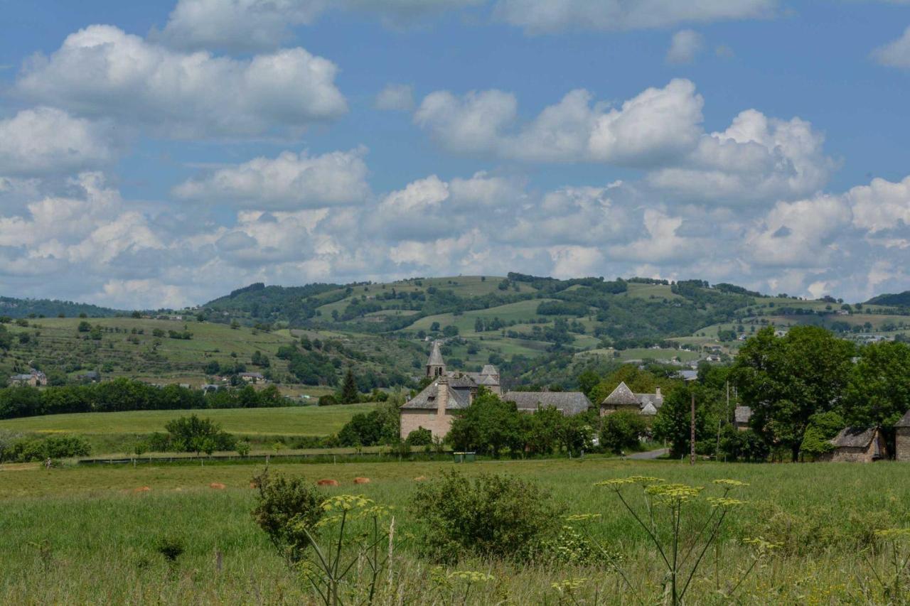 Villa La cour pavée à Sebrazac Extérieur photo